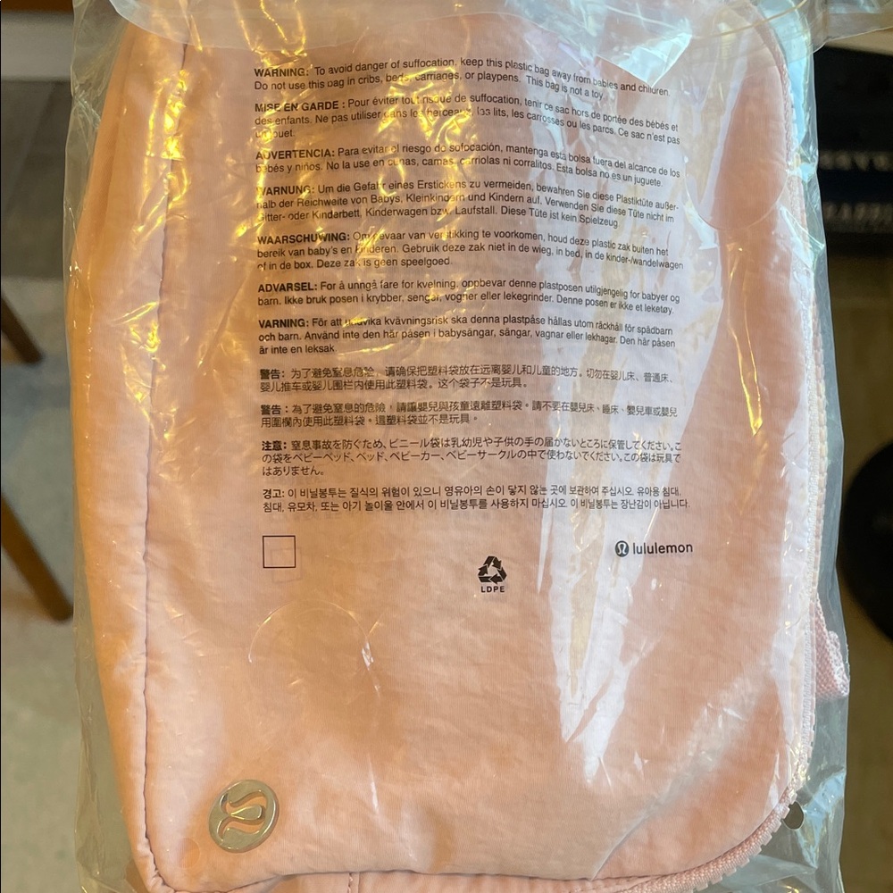 (New with tag in original bag) lululemon athletica Pink Belt Bag - Picture 4 of 4